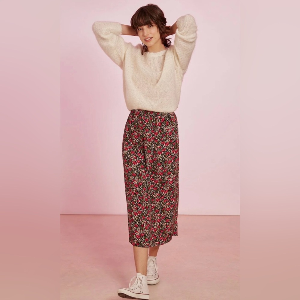 Chic Floral Midi Skirt
